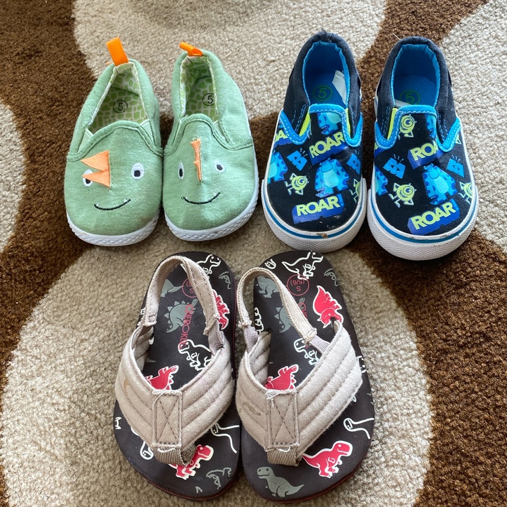 Cute little boys shoes Size 5
